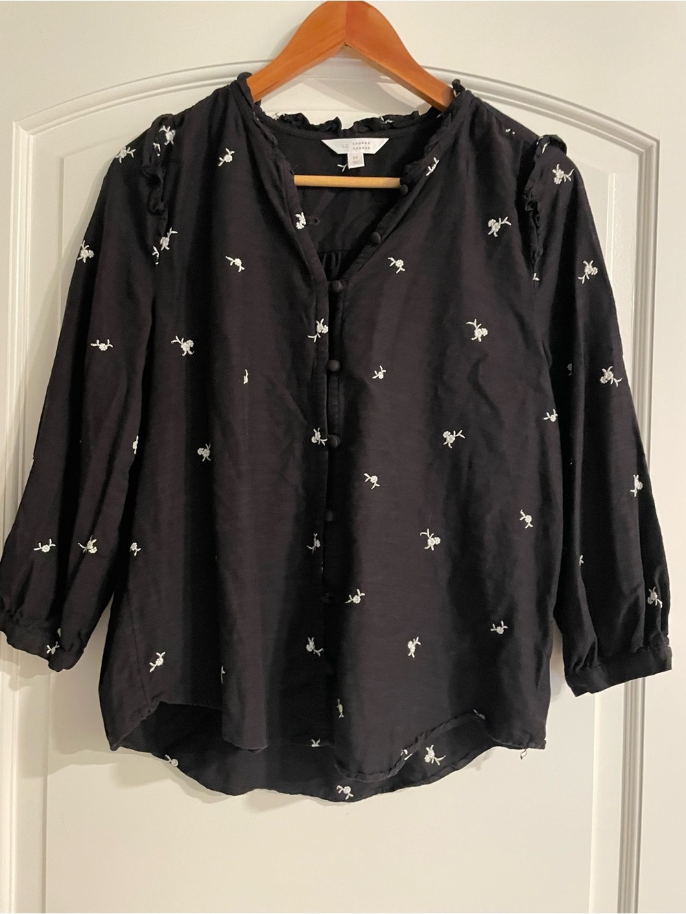 LC Lauren Conrad Black Floral Embroidered Collared Button Blouse 3/4 Sleeve M